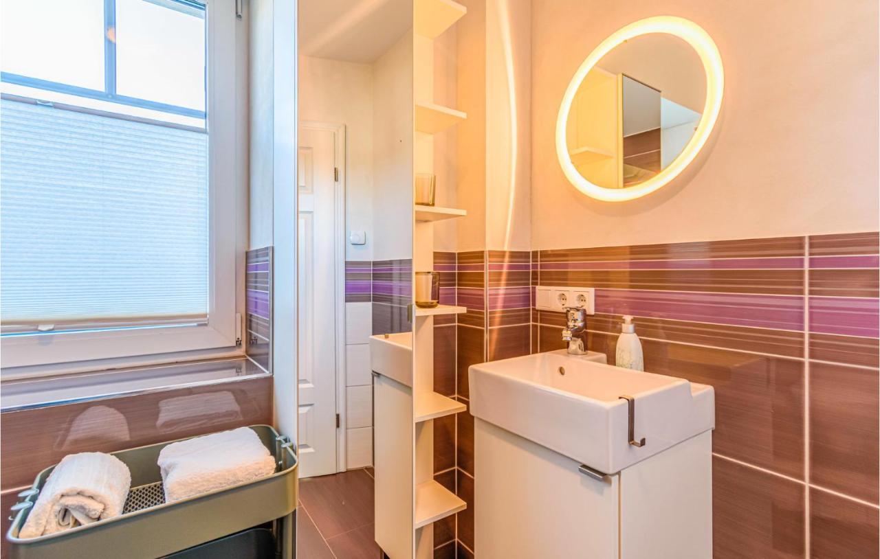 Amazing Apartment In Langenhorn With Kitchen Exterior foto