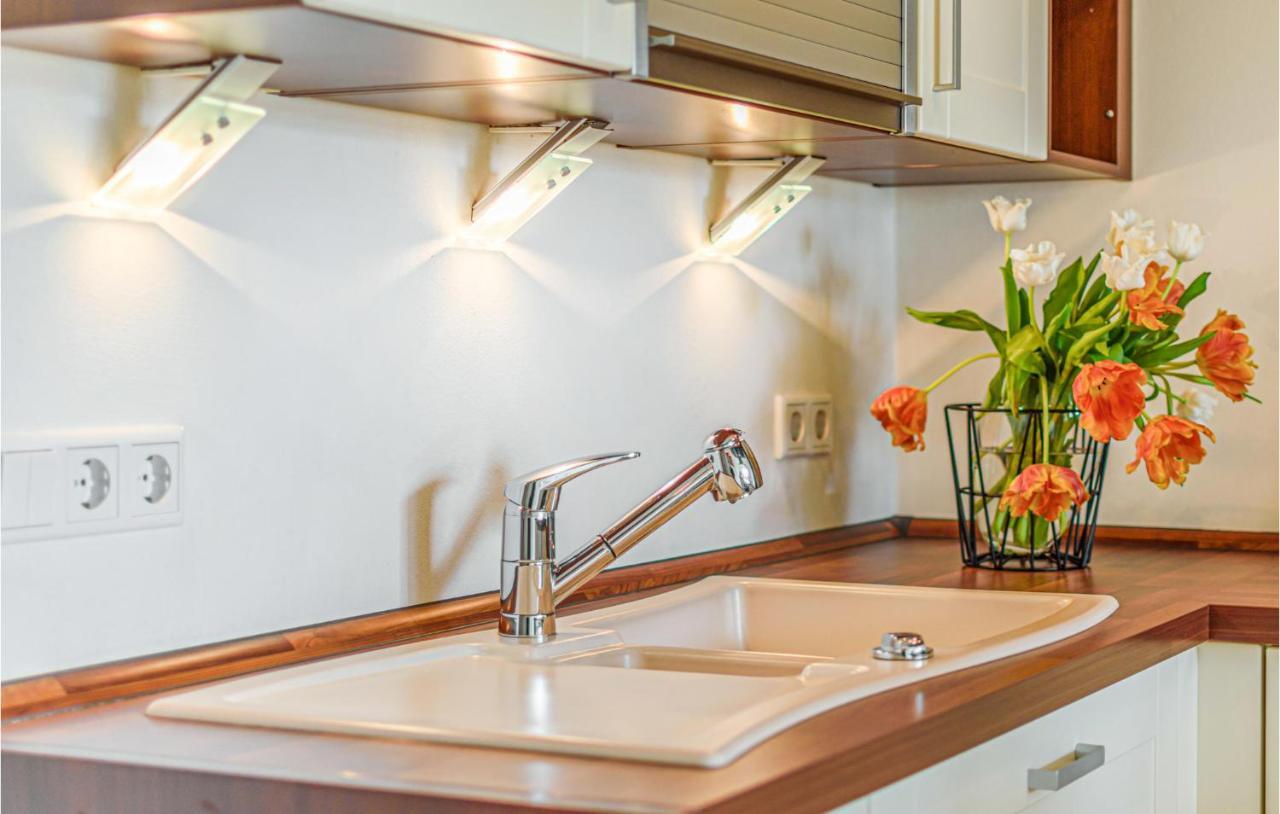 Amazing Apartment In Langenhorn With Kitchen Exterior foto